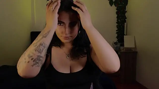 Pauilina online show from 05/16/26, 08:30