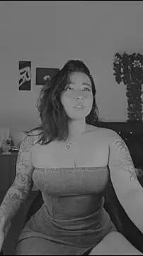 Pauilina online show from 04/14/26, 08:47