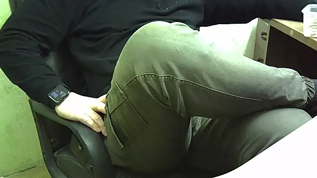 nikdov3 online show from 12/16/25, 05:44