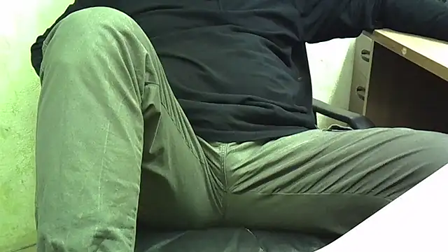 nikdov3 online show from 10/02/25, 05:22