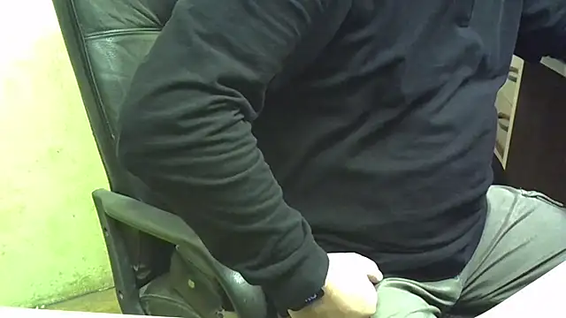 nikdov3 online show from 09/18/25, 04:37