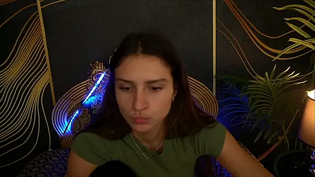 Snapshot of ValeryRoyale chatting on 02/10/25, 05:52 ValeryRoyale online show from 02/10/25, 05:52