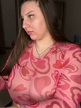 Snapshot of KarinaCelinne chatting on 11/12/25, 02:43 KarinaCelinne online show from 11/12/25, 02:43