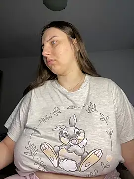 Snapshot of KarinaCelinne chatting on 02/04/25, 10:54 KarinaCelinne online show from 02/04/25, 10:54