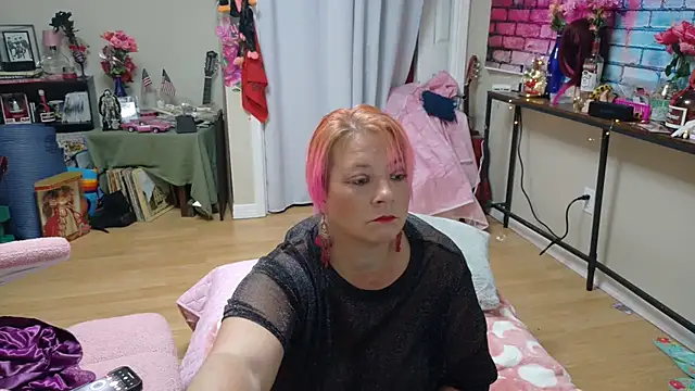 Luna1984 online show from 09/30/25, 11:22