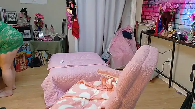 Luna1984 online show from 10/09/25, 07:03