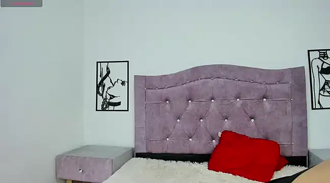 Snapshot of LunaSmitt chatting on 03/13/25, 01:32 LunaSmitt online show from 03/13/25, 01:32