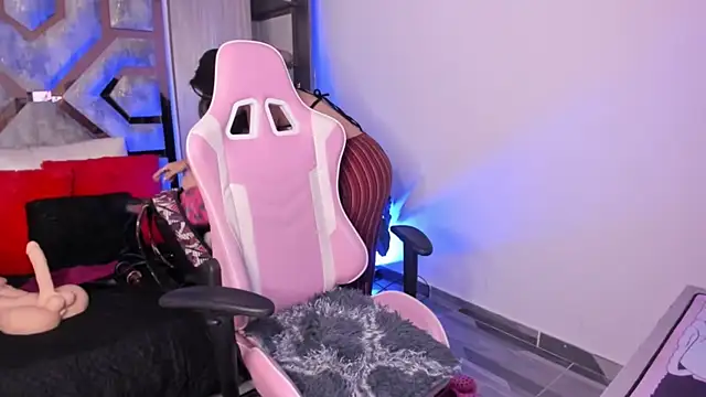 Snapshot of BRITHANY_SPARK chatting on 03/05/25, 08:10 BRITHANY SPARK online show from 03/05/25, 08:10