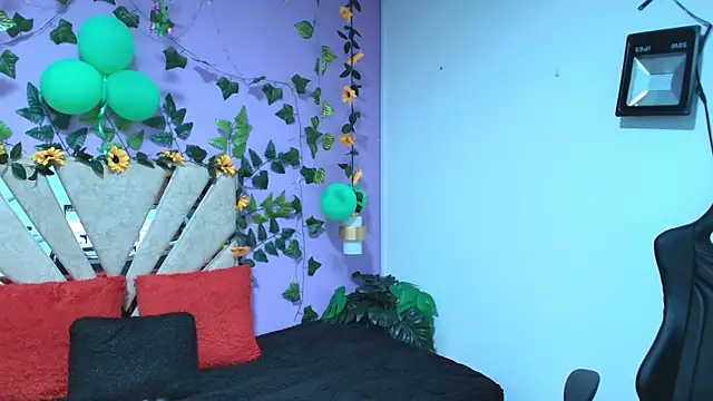 BRITHANY SPARK online show from 04/05/26, 12:39