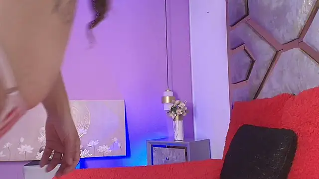 Snapshot of BRITHANY_SPARK chatting on 11/27/25, 04:13 BRITHANY SPARK online show from 11/27/25, 04:13