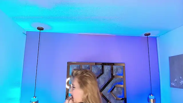 Snapshot of BRITHANY_SPARK chatting on 11/10/25, 03:55 BRITHANY SPARK online show from 11/10/25, 03:55