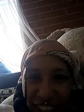 Snapshot of devi_black13_ chatting on 02/10/26, 06:07 devi black13 online show from 02/10/26, 06:07