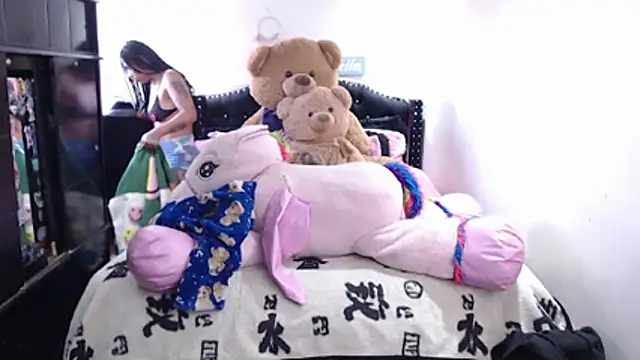 devi black13  online show from 04/08/26, 10:22