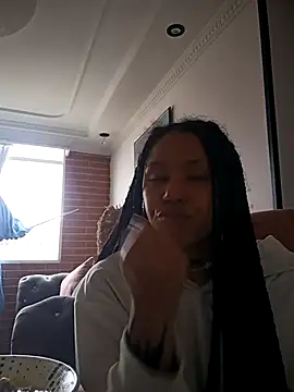 devi black13  online show from 11/28/25, 09:15