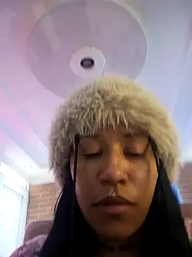 Snapshot of devi_black13_ chatting on 02/12/26, 05:34 devi black13 online show from 02/12/26, 05:34