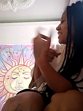 devi black13  online show from 11/25/25, 08:31