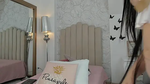 Foxy200   online show from 10/21/25, 07:57