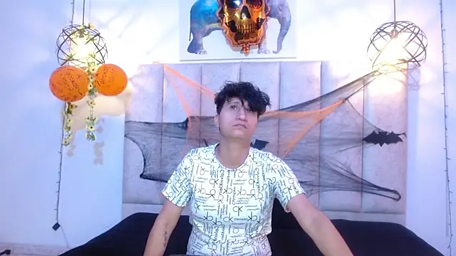 Im Milan Rs online show from 10/31/25, 08:05