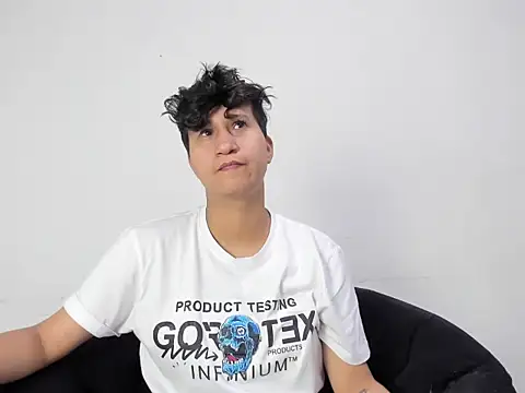 Im Milan Rs online show from 10/05/25, 04:36