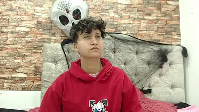 Im Milan Rs online show from 10/25/25, 03:28