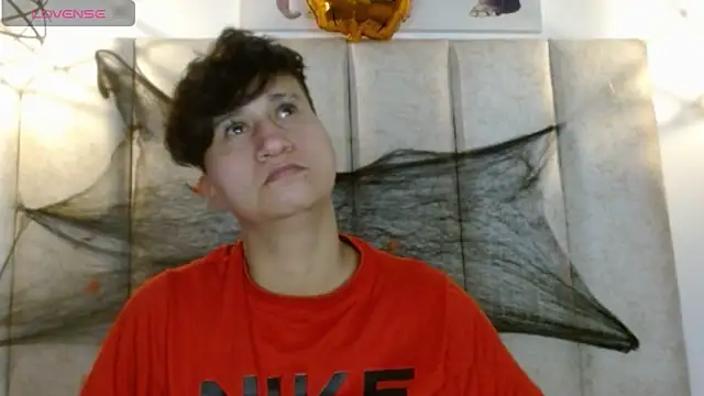 Im Milan Rs online show from 10/17/25, 04:16