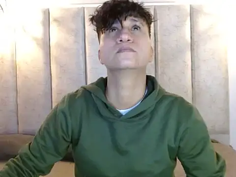 Im Milan Rs online show from 10/12/25, 03:41