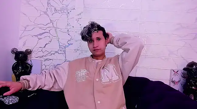 Im Milan Rs online show from 03/20/25, 04:07