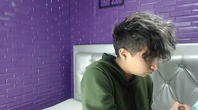 Im Milan Rs online show from 03/22/25, 01:54