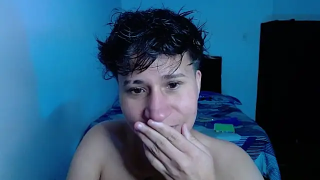 Snapshot of Im_Milan_Rs chatting on 06/12/26, 01:47 Im Milan Rs online show from 06/12/26, 01:47