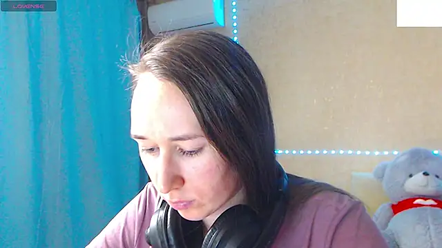 Snapshot of --Model--2 chatting on 02/11/25, 11:22 --Model--2 online show from 02/11/25, 11:22