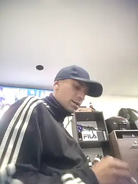 Snapshot of jeremiabello chatting on 11/14/25, 11:08 jeremiabello online show from 11/14/25, 11:08