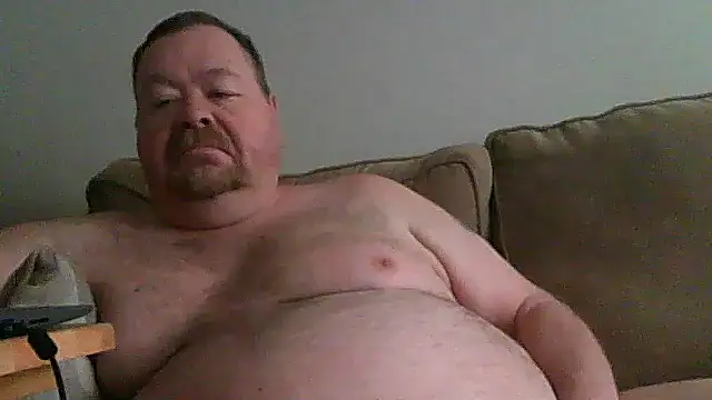 Snapshot of hitman_35 chatting on 06/11/26, 04:59 hitman 35 online show from 06/11/26, 04:59