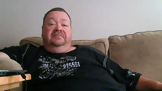 Snapshot of hitman_35 chatting on 07/19/26, 08:16 hitman 35 online show from 07/19/26, 08:16