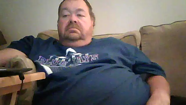 Snapshot of hitman_35 chatting on 09/23/25, 03:57 hitman 35 online show from 09/23/25, 03:57