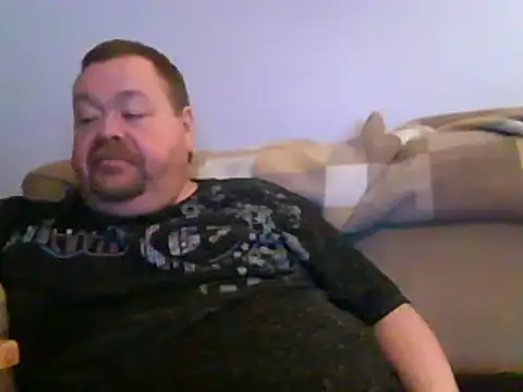 Snapshot of hitman_35 chatting on 03/23/25, 05:21 hitman 35 online show from 03/23/25, 05:21