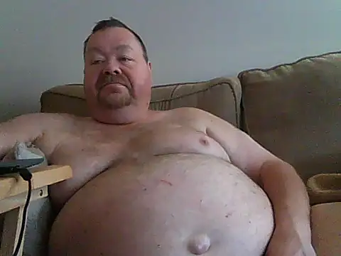 Snapshot of hitman_35 chatting on 10/25/25, 04:40 hitman 35 online show from 10/25/25, 04:40