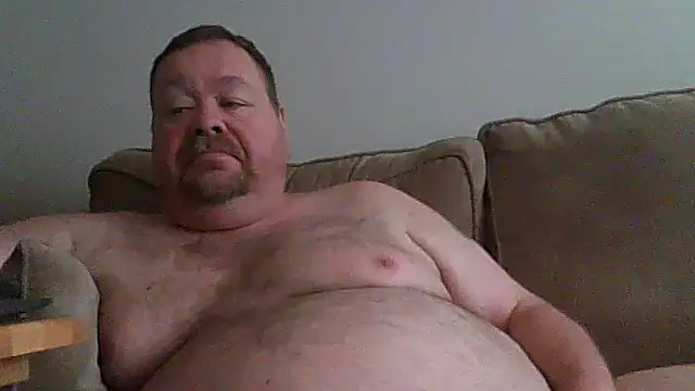Snapshot of hitman_35 chatting on 06/12/26, 09:45 hitman 35 online show from 06/12/26, 09:45