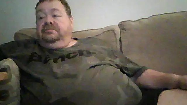 Snapshot of hitman_35 chatting on 06/30/26, 04:23 hitman 35 online show from 06/30/26, 04:23