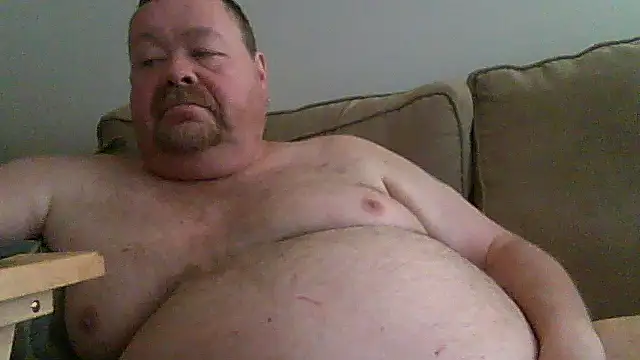 Snapshot of hitman_35 chatting on 10/29/25, 08:52 hitman 35 online show from 10/29/25, 08:52