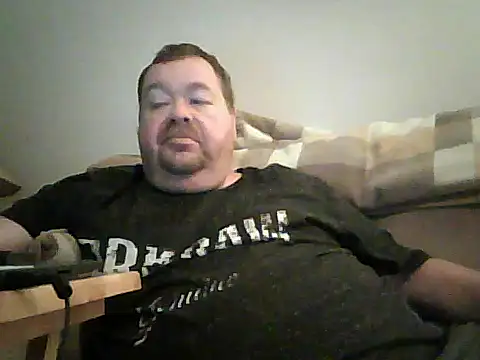 Snapshot of hitman_35 chatting on 10/01/25, 05:12 hitman 35 online show from 10/01/25, 05:12