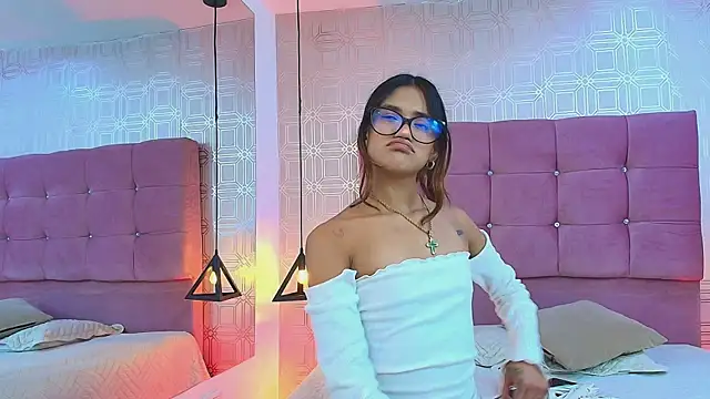 Lilith Vera online show from 12/19/25, 03:43