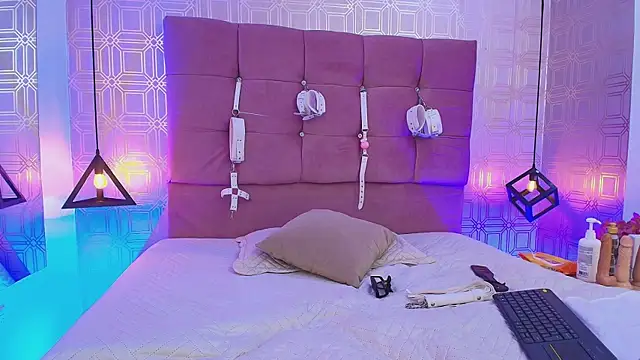 Lilith Vera online show from 11/14/25, 01:04