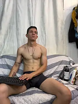 Snapshot of Bodyxx23 chatting on 01/20/25, 02:01 Bodyxx23 online show from 01/20/25, 02:01