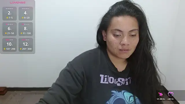 Snapshot of Alia_grey21 chatting on 11/29/25, 03:06 Alia grey21 online show from 11/29/25, 03:06