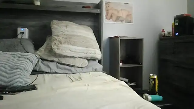 Snapshot of Edward_LongCock chatting on 12/10/24, 04:13 Edward LongCock online show from 12/10/24, 04:13