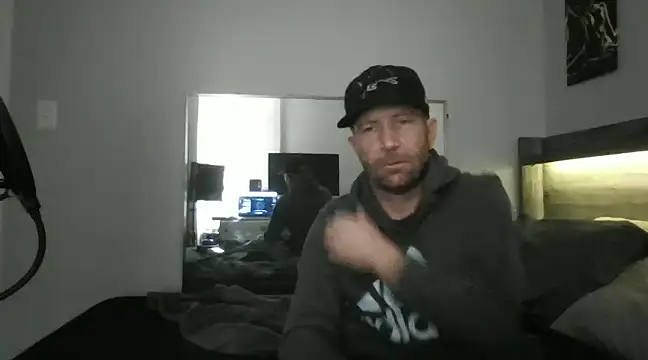 Snapshot of Edward_LongCock chatting on 01/16/25, 03:56 Edward LongCock online show from 01/16/25, 03:56