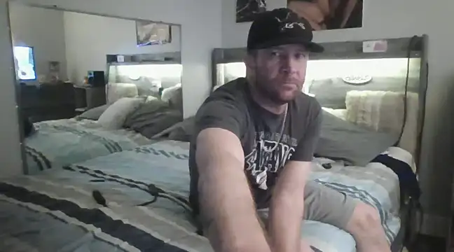 Snapshot of Edward_LongCock chatting on 01/03/25, 11:23 Edward LongCock online show from 01/03/25, 11:23