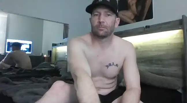 Snapshot of Edward_LongCock chatting on 01/14/25, 06:02 Edward LongCock online show from 01/14/25, 06:02