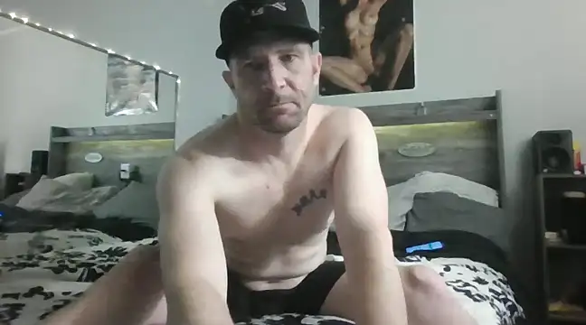 Snapshot of Edward_LongCock chatting on 01/12/25, 02:45 Edward LongCock online show from 01/12/25, 02:45