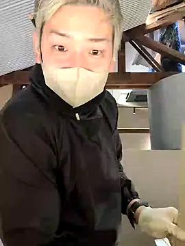 Snapshot of da--------i chatting on 03/03/25, 02:22 da--------i online show from 03/03/25, 02:22